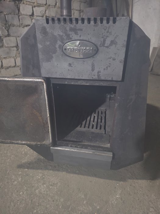 Продам дровяную печку Greivari