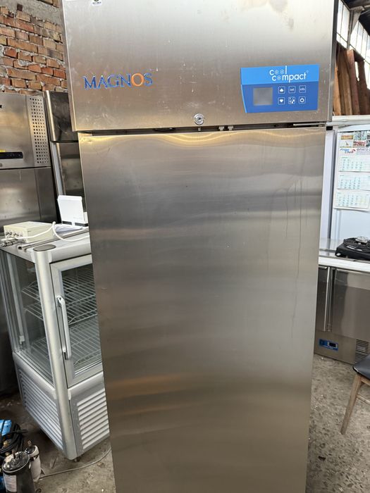 Професионален фризер