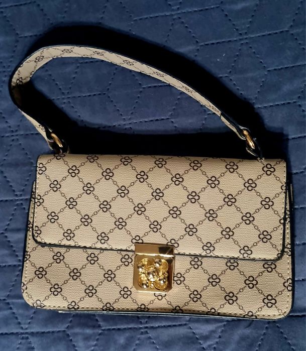 Чанти дамски различни