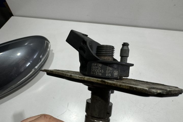 Injector 2.7 3.0 TDI 059130277AR Audi A4 B8/8K [2007 - 2011]