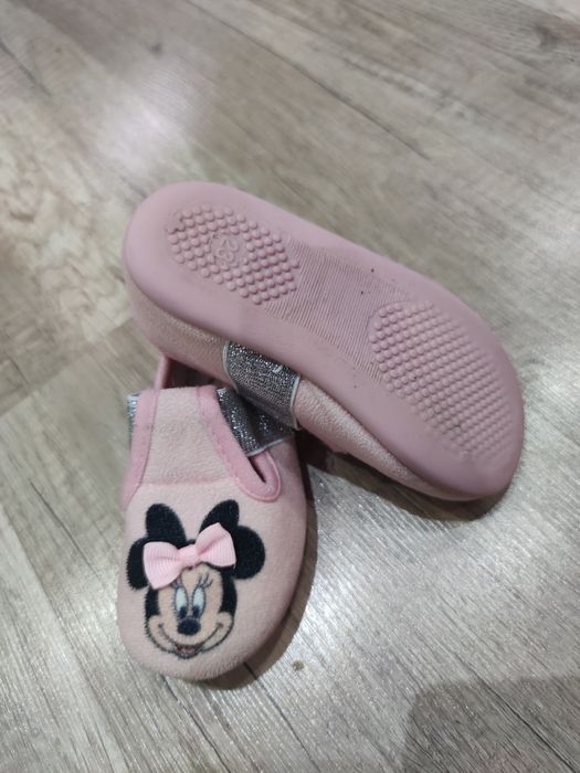 Маратонки, обувки, сандали, боти, ботуши за момиче