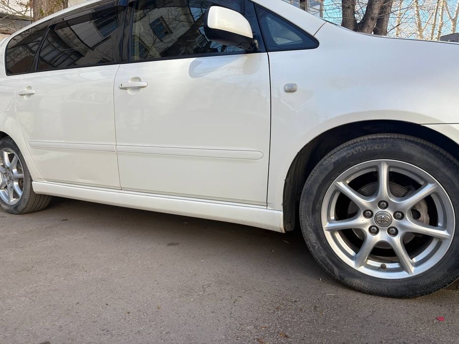 Продам летние шины с дисками