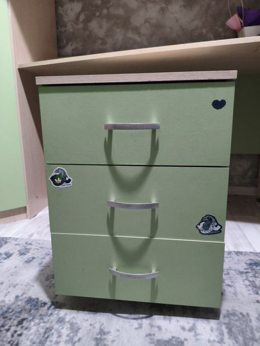 Продам кровать со столом