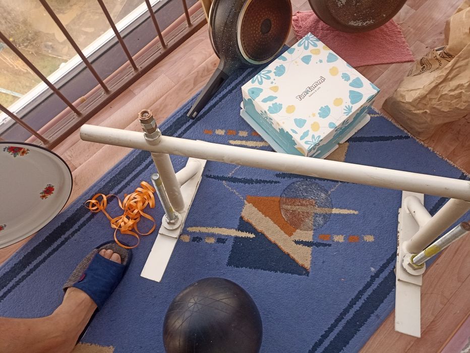 Турник настенный