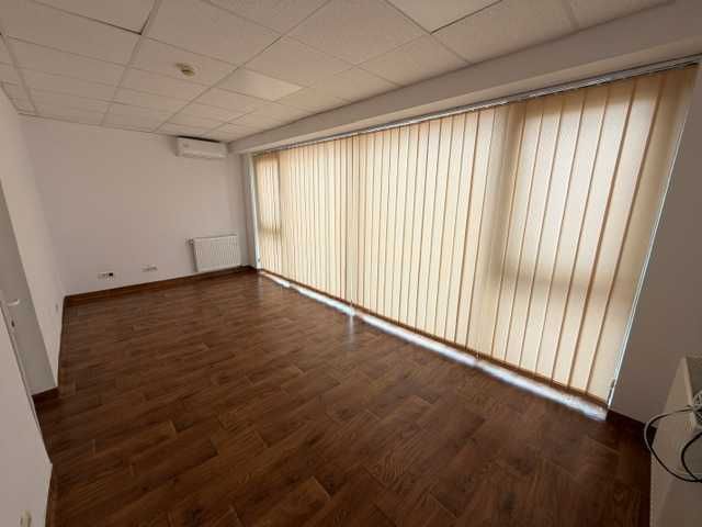 Vila pentru birouri/clinica/scoala cu 8 camere si 3 bai in zona Piata Victoriei - Primaria Sector 1
