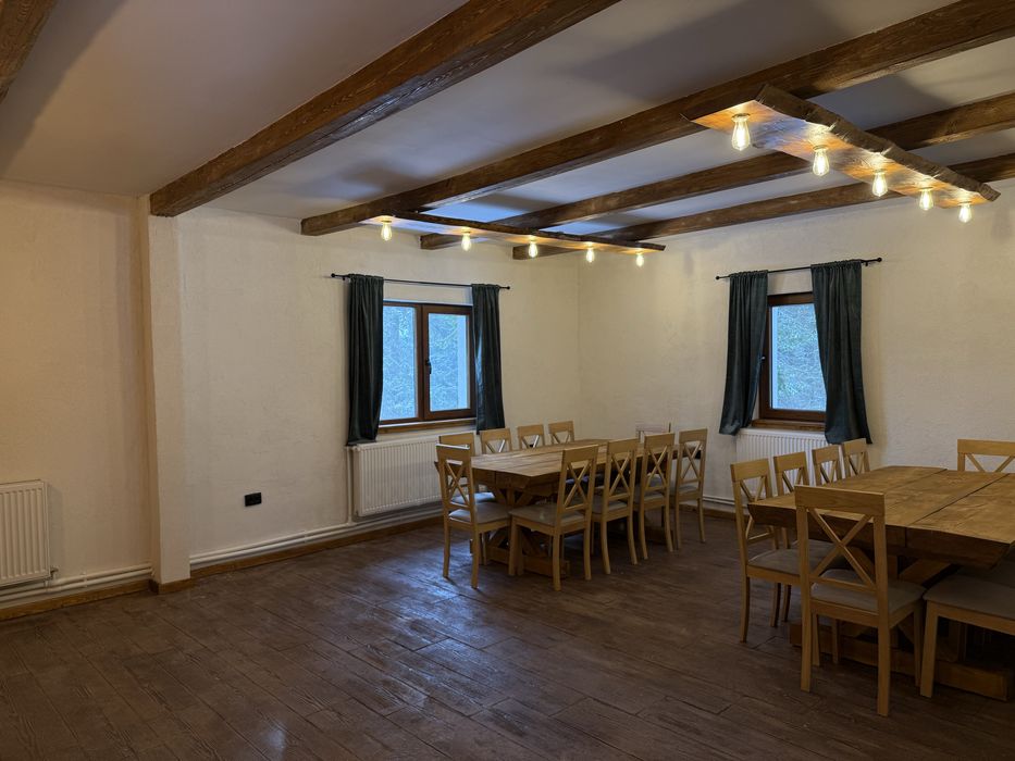 Cabana de vânzare 6 dormitoare Stațiunea Muntele Băișorii