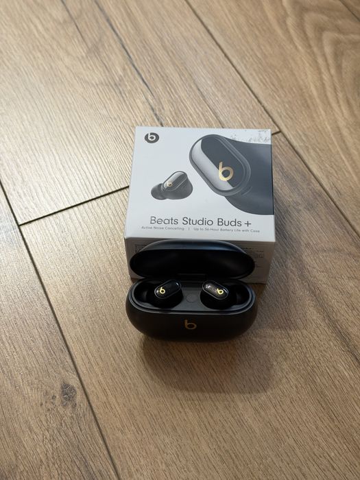Безжични слушлки Apple Beats Studio Buds+