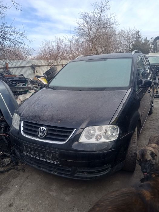 Dezmembrez Volkswagen Touran