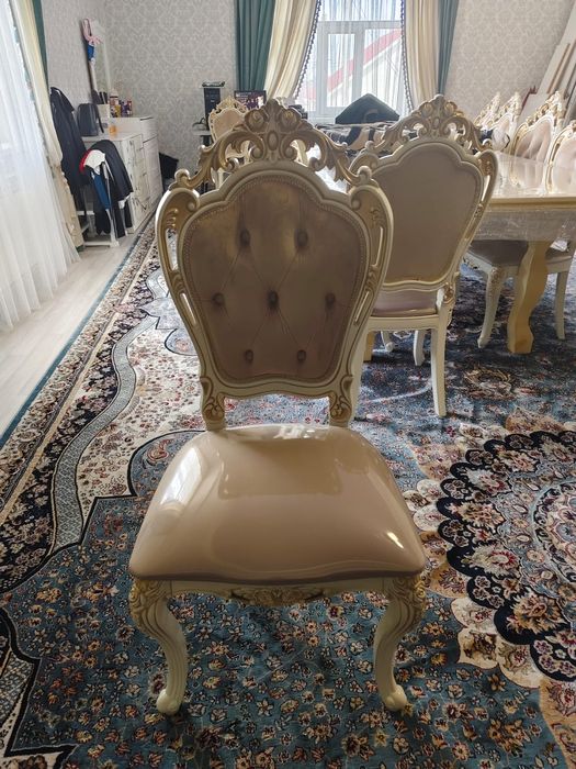 Стол стуль для гостинной