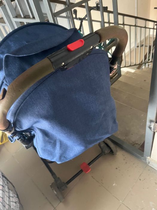 Продам детскую коляску трансформер