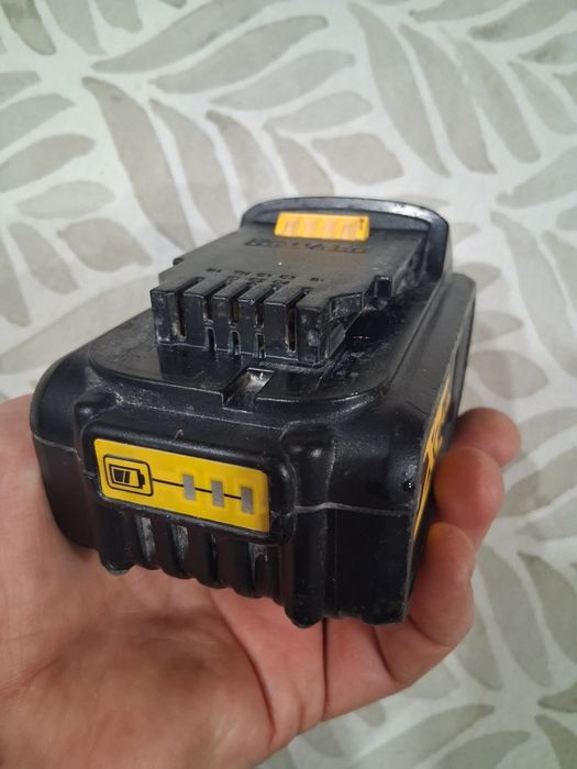 Батерия Девалт 18 волта