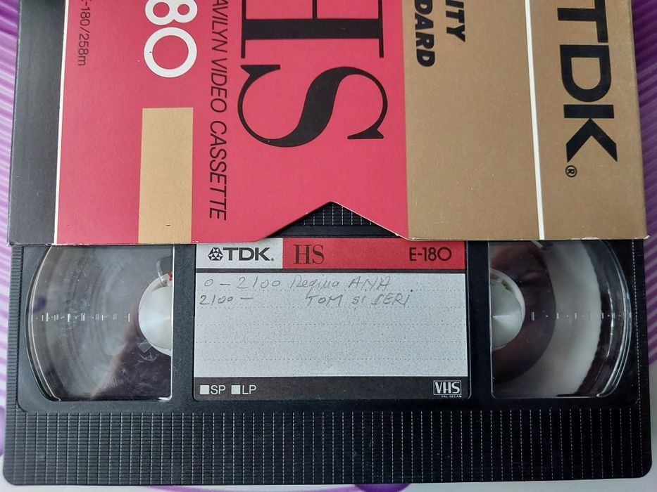 Colecție casete VHS originale – Tom & Jerry | Stan și Bran | Familia R