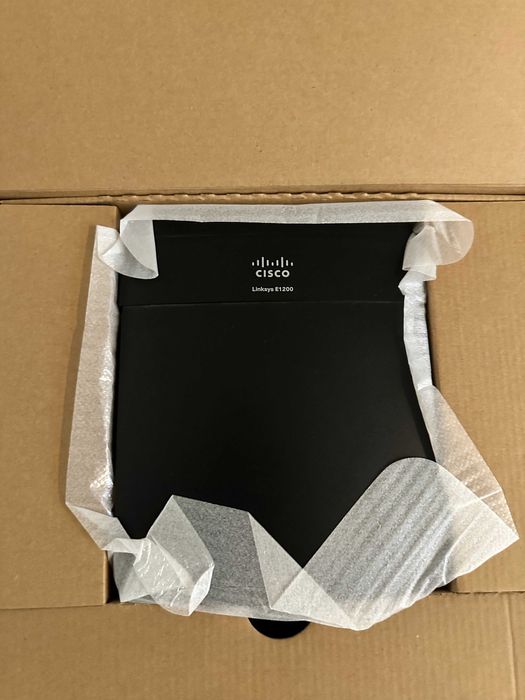 Router wireless Cisco Linksys E1200 – WiFi N, stare bună