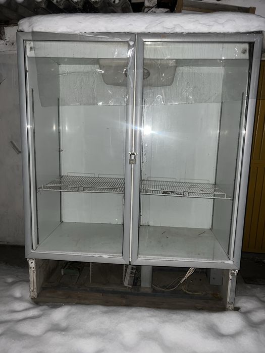 Холодильник б/у большой