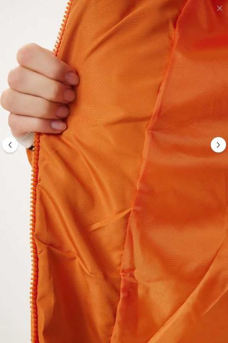 Оранжево яке с етикет – ново, модерен обемен модел