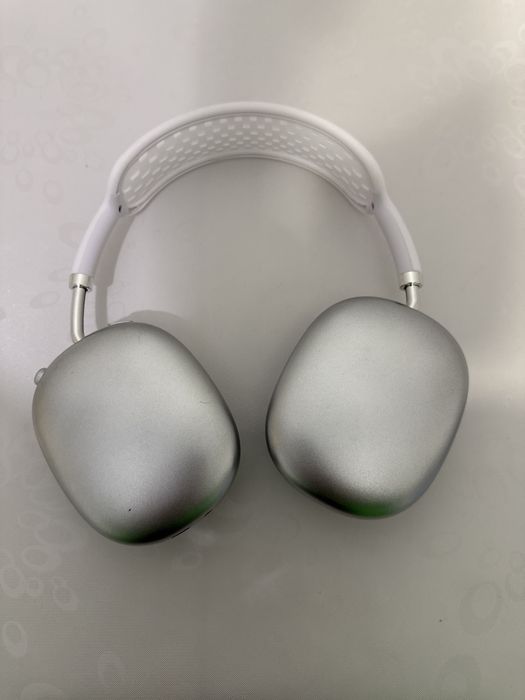 Наушники в отличном состоянии!!!