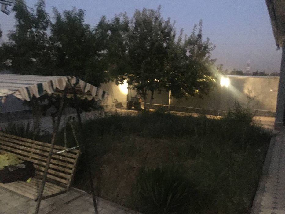 Uy sotiladi 3 sotix 4 xona