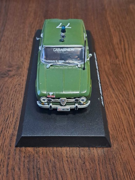 Alfa romeo giulia 1600 super 1971 police 1:43 altaya