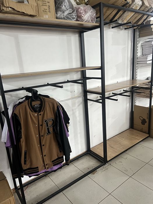Стеллаж витрина полка оборудование loft для одежды