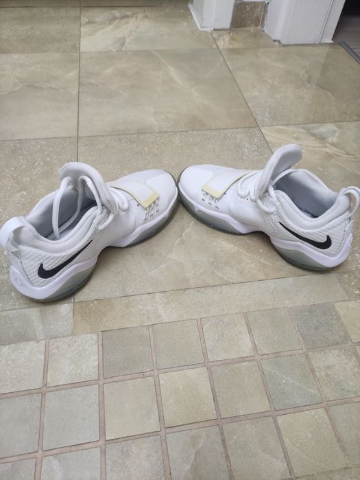 Оригинални маратонки Nike