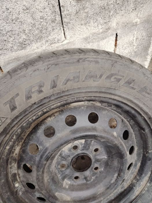 Продам шину 205/ 60 R 16 с диском