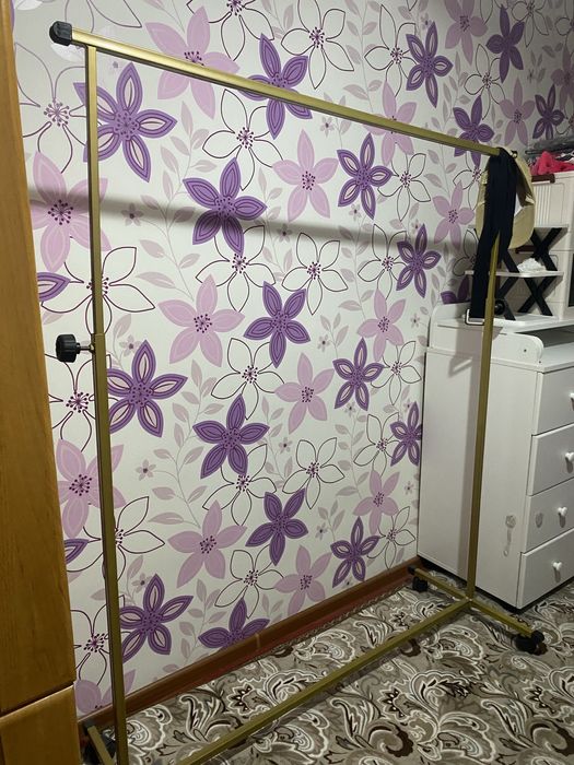 Напольная вешалка