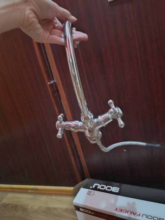 Кран-сместитель с двумя кранами, полуоборот