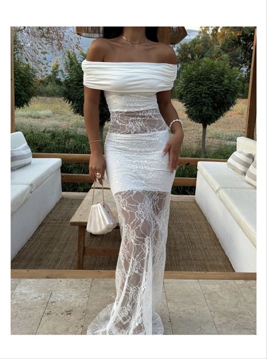 Продам кружевное платье