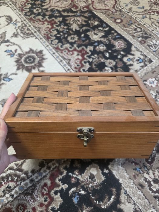 Шкатулка для украшения из дерево ручная работа
