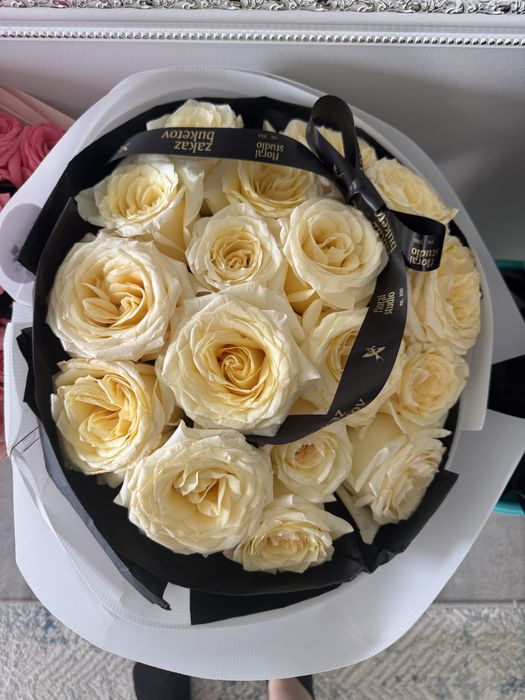 Букет роз белые.