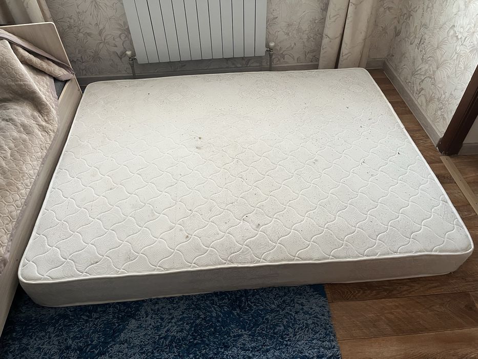 Продам матрас 160х200х21