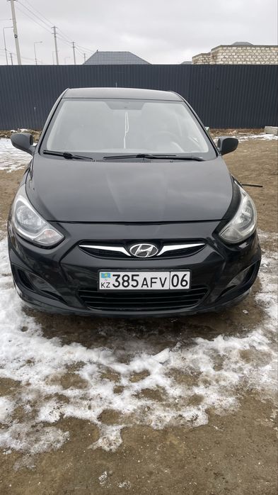 Машина hyundai accent