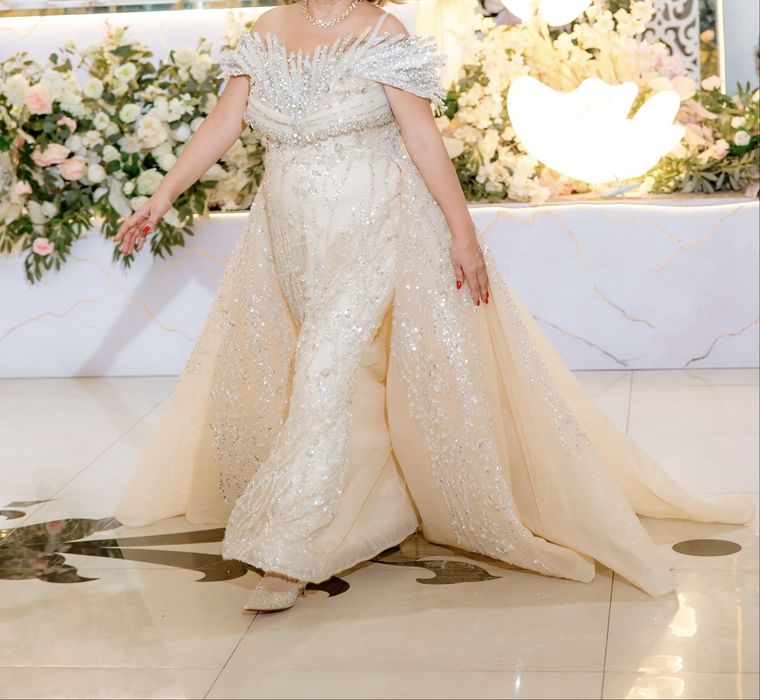 Вечернее нарядное платье