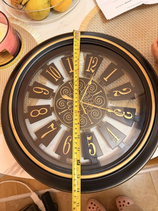 Стенен часовник