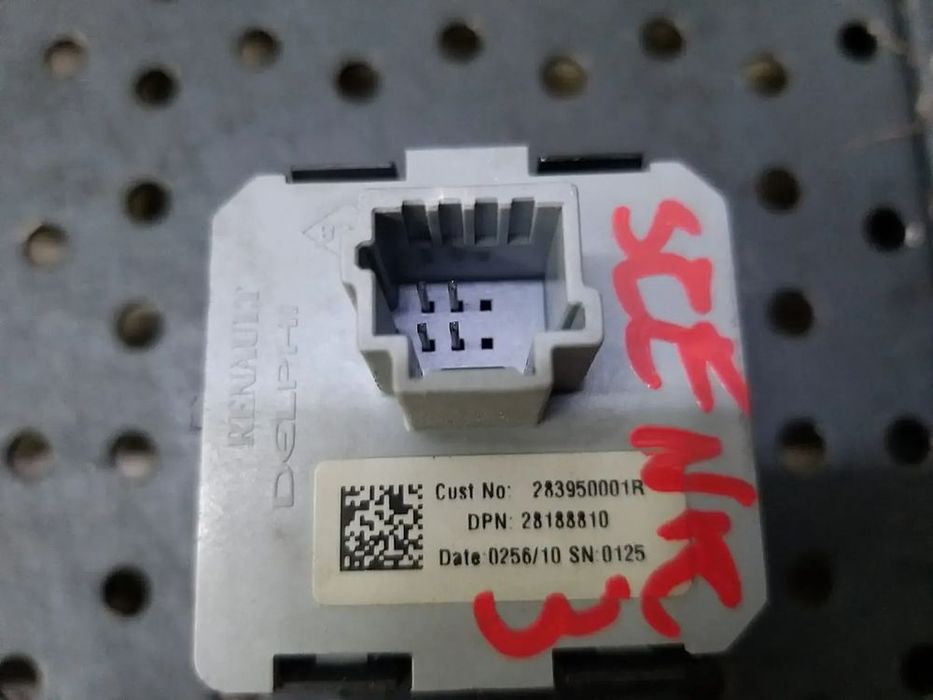 Butoane comenzi navigatie renault scenic 3 283950001r
