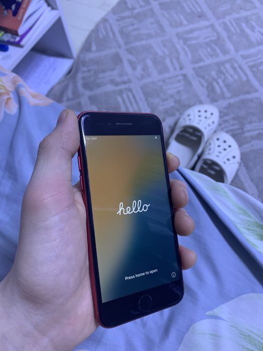 Айфон se2 2020 АКБ 76% в идеале