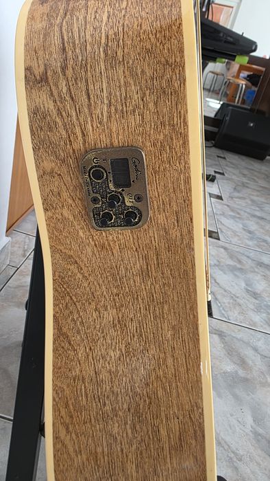 Chitara electroacustica art&lutherie