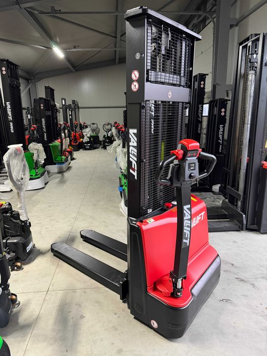 Transpaleta electrica Liza electrica cu catarg 1500kg VALLIFT