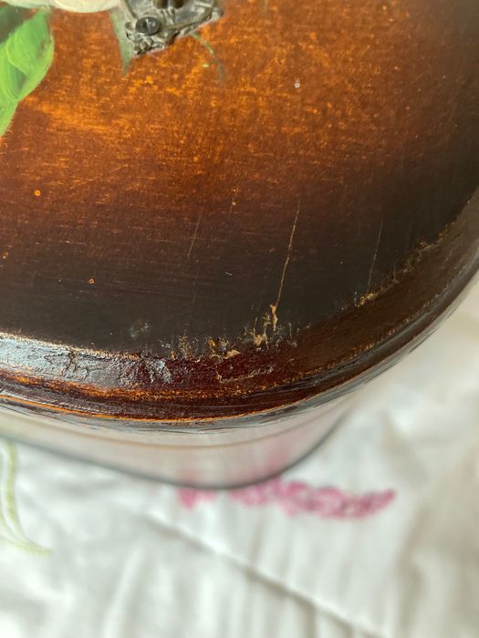 Красива дървена кутия