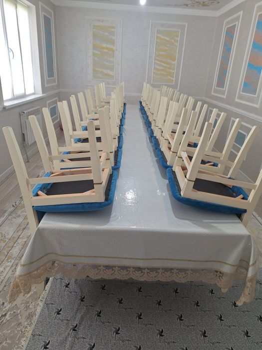 Комплект стол,стулья