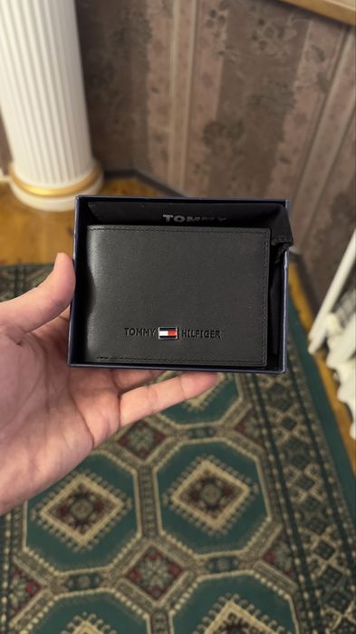 Продается кошелек Tommy Hilfiger