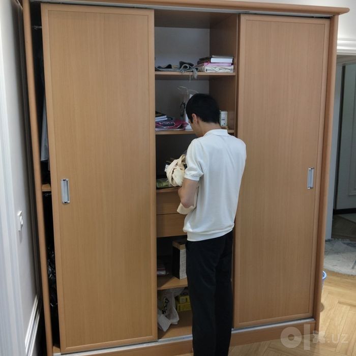 Продам шкаф для спальни