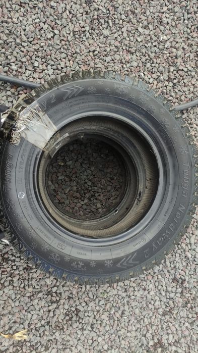 Продают покрышки зима  175/70 р13