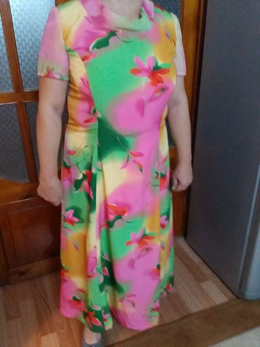 Платье праздничное