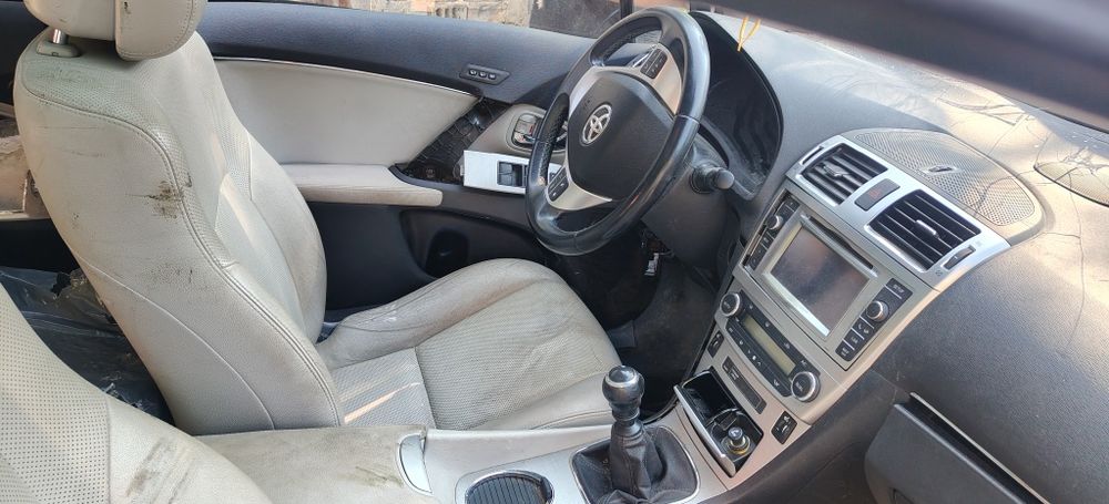 Toyota avensis 1.8 valve matic 147кс 108kw  2ZR за части