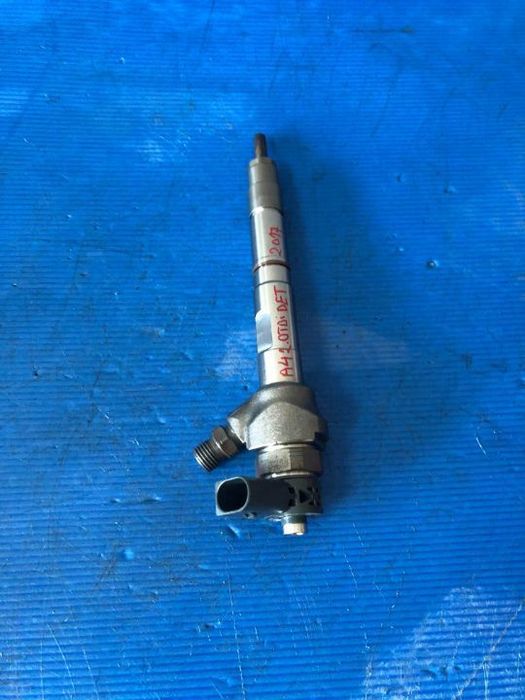 injector 2.0 tdi audi a3 8v a4 b8 a5 8t3 seat alhambra  leon ateca skoda karoq  octavia 3 vw golf 7