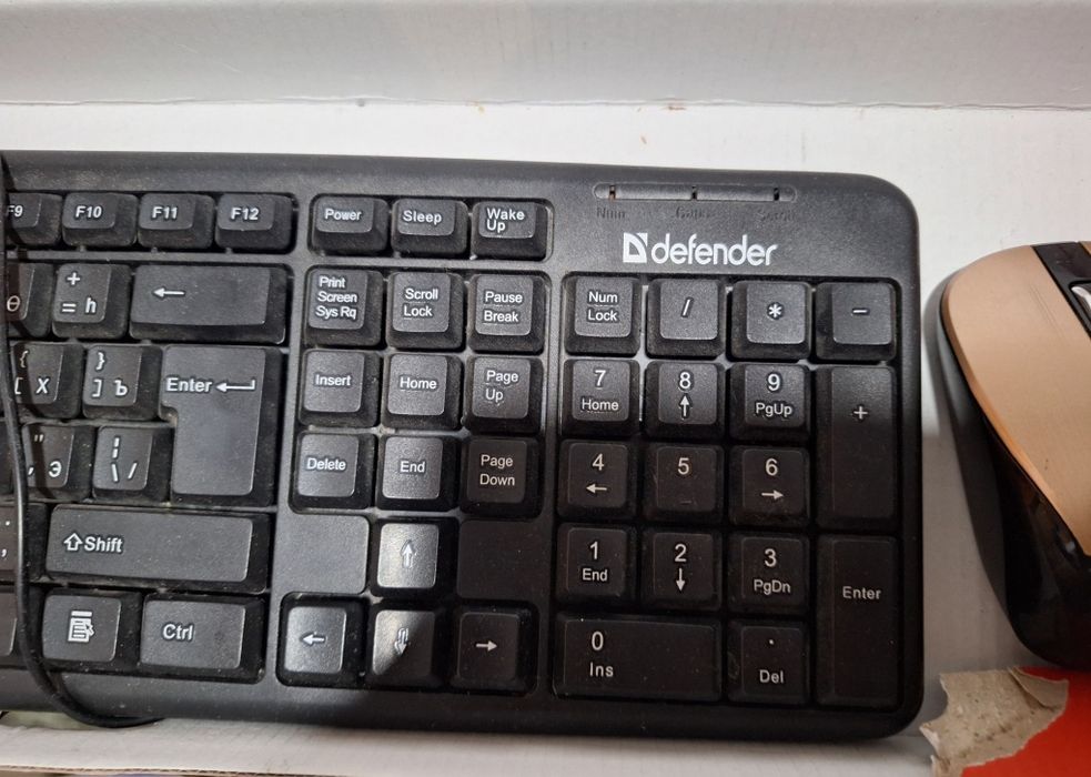 Клавиатура и мышь компьютерная