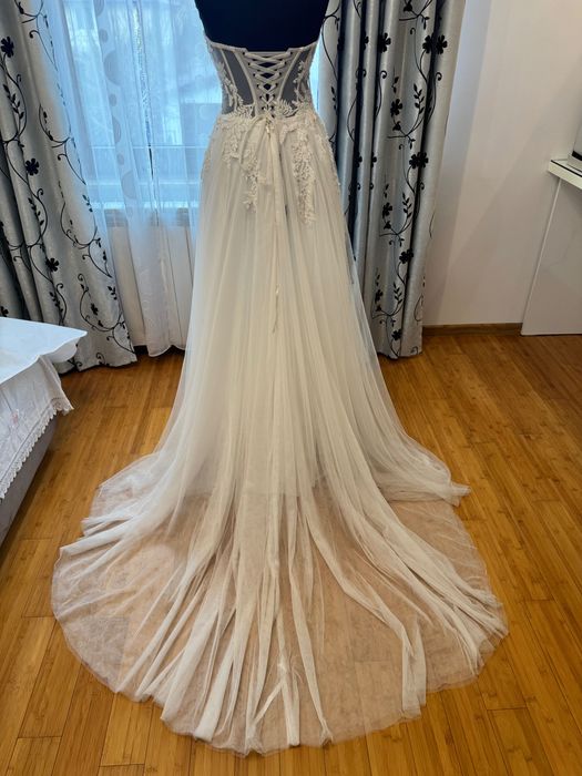 Rochie de mireasa si Voal Milla Nova