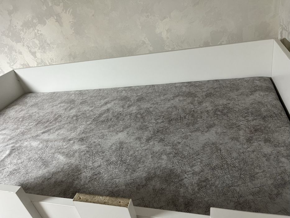 Двухярусный кровать для детей