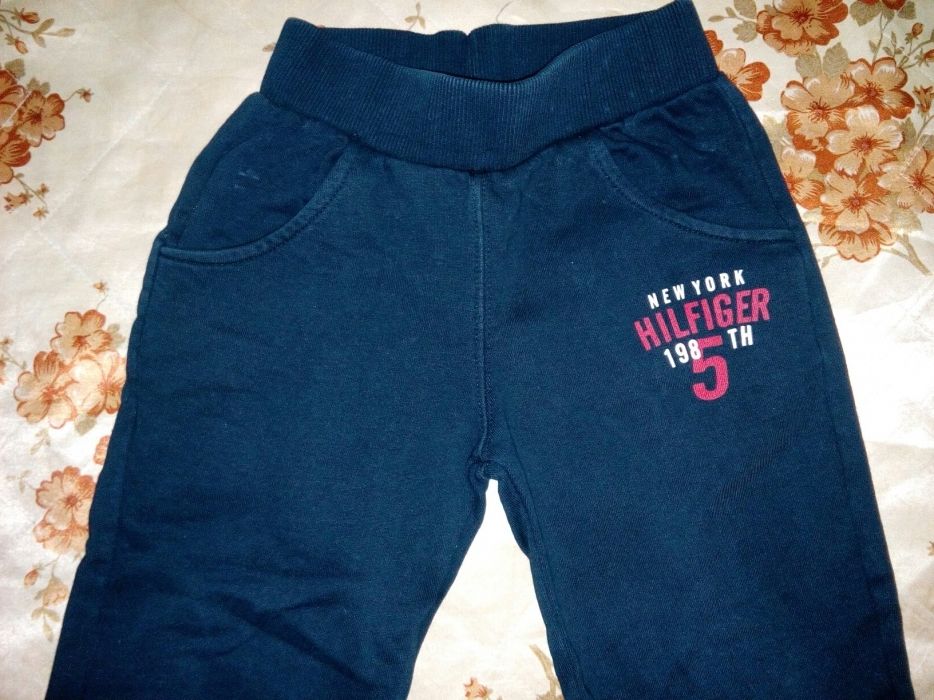 Детско долнище Томи Хилфигер Tommy Hilfiger